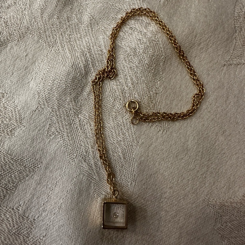Gold tone necklace